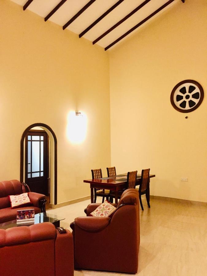 Sweet Home Tourist Rest, Cooking Classes & Tours Anuradhapura Zewnętrze zdjęcie